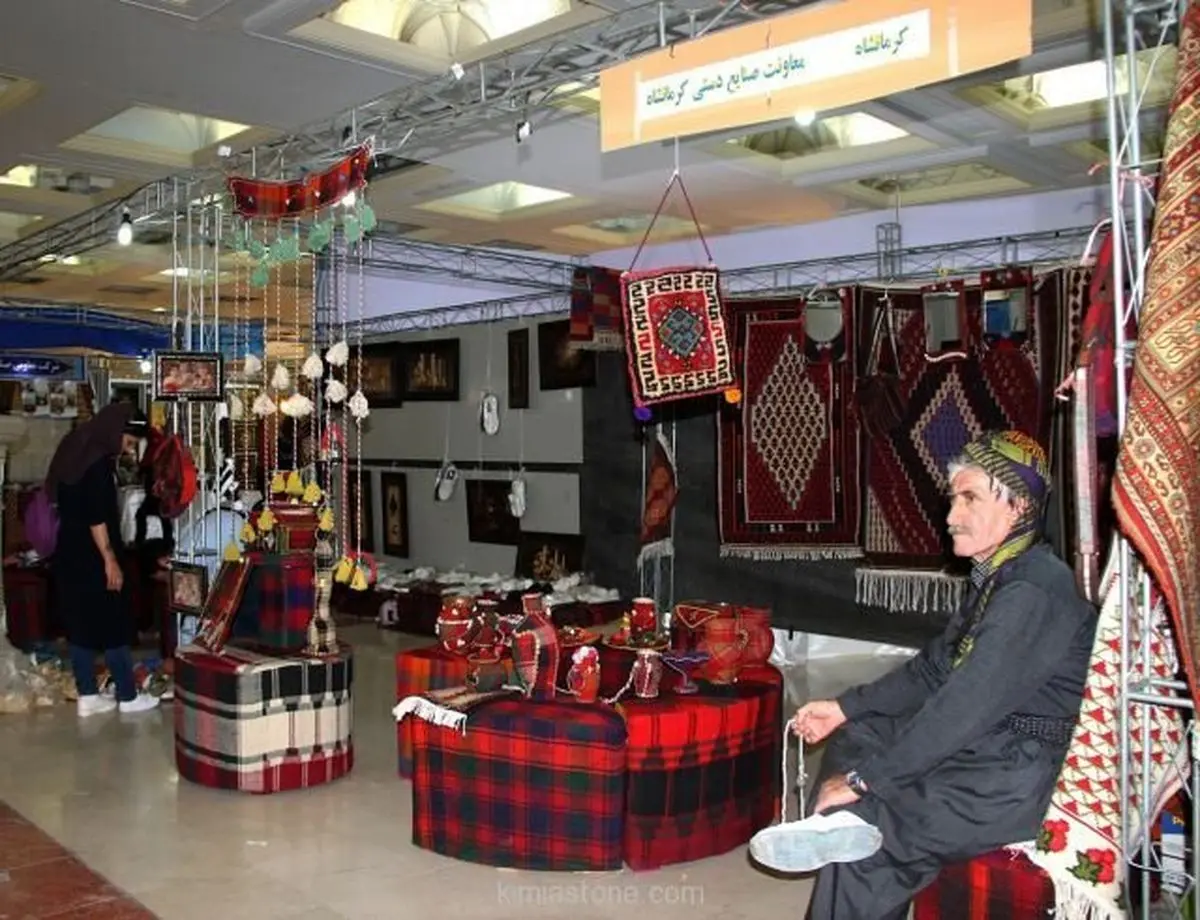 
برپایی نمایشگاه‌های تابستانه صنایع دستی در کرمانشاه