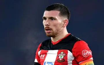 گرفته شدن بازوبند از کاپیتان ساوتهمپتون به دلیلی عجیب!