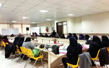 مربیان مسوول فرهنگی کانون استان کرمانشاه نجوم را رصد می‌کنند