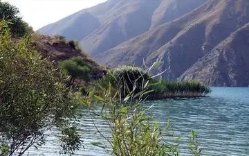 دیدنی های دریاچه گهر، دریاچه ای زیبا و تاثیرگذار