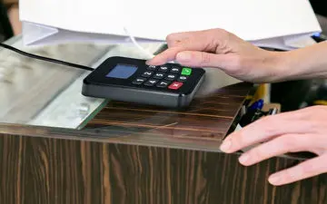 نیمی از مشتریان‌تان را به‌دلیل نداشتن دستگاه ثبت شماره از دست می‌دهید!