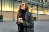چطور در فصل پاییز و زمستان استایل شیک و گرم برای محل کار داشته باشیم؟