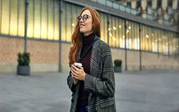 چطور در فصل پاییز و زمستان استایل شیک و گرم برای محل کار داشته باشیم؟