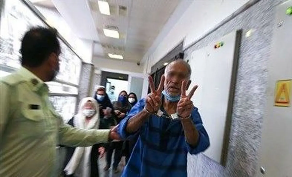 عکس افتخارآمیز از پدر بابک خرمدین در قتل سریالی+ 15 عکس ناباورانه اسفناک 