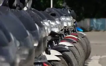 فیلم/دستگیری باند سارقان موتورسیکلت و خودرو در تهران