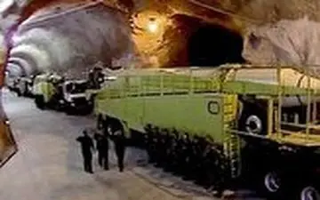  آماده سازی و پرتاب موشک ها به پایگاه نظامیان تروریست آمریکایی در عین الاسد عراق