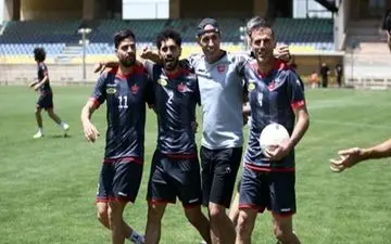 گزارش تمرین پرسپولیس| سرمربی و کاپیتان‌ در تیم برنده قرار گرفتند