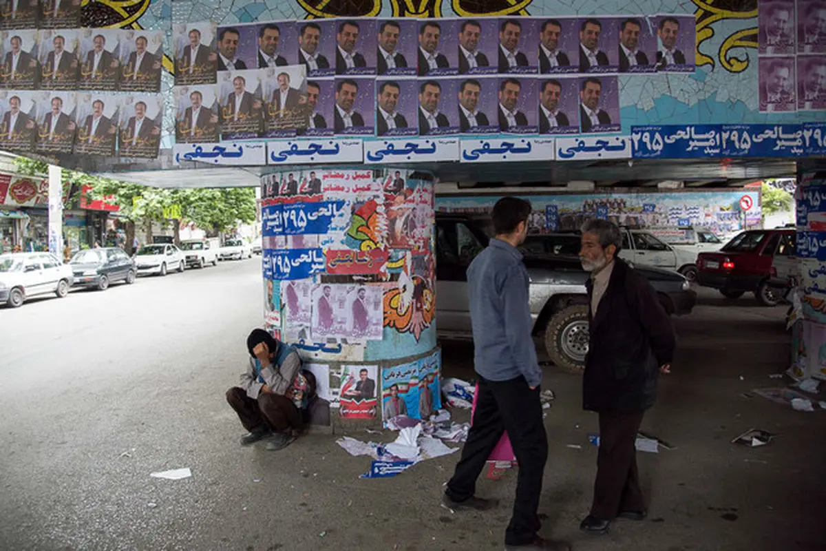 پاکسازی چهره تهران از تبلیغات انتخاباتی در 12 ساعت