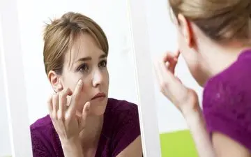 بهترین روش‌های رفع پف چشم در دوران بارداری