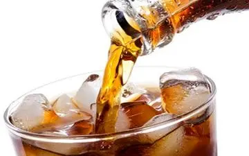 خوردن نوشابه با این غذاها اکیداً ممنوع !