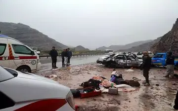 تصادف در آزادراه قزوین - رشت سه فوتی برجای گذاشت