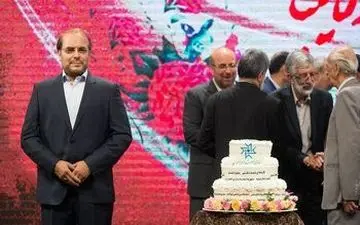 عکس/ رونمایی از مجسمه شهردار سابق تهران