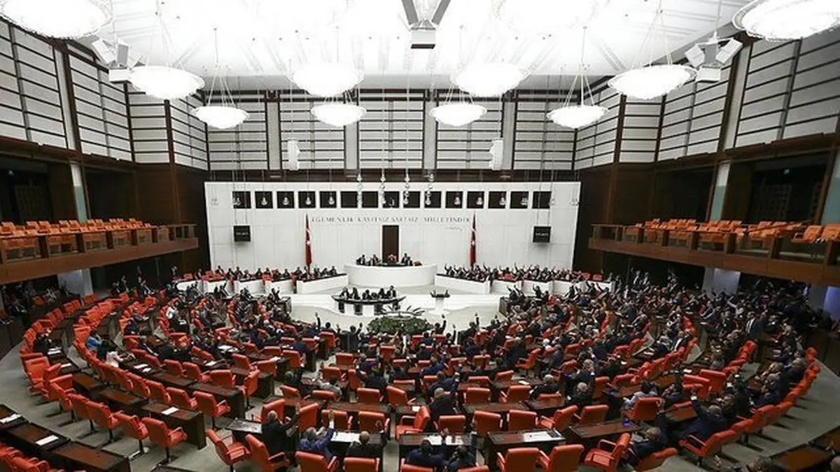 حزب عدالت و توسعه ۲۹۳ کرسی پارلمان ترکیه را کسب کرد