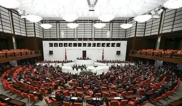 حزب عدالت و توسعه ۲۹۳ کرسی پارلمان ترکیه را کسب کرد