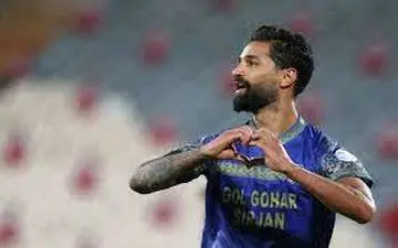 لحظه به ثمر رسیدن گل زیبای استقلال به پیکان (آرمین سهرابیان)