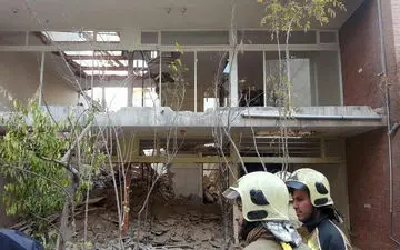 عکس 2 مرد له شده در آوار آپارتمان مرکز تهران + جزییات دردناک