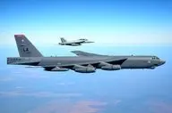 فیلم فرود بمب‌افکن‌های غول‌پیکر B-52 آمریکا در قطر