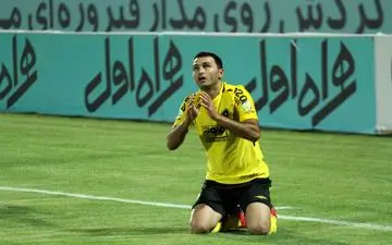 مدافع سپاهان تا پایان فصل خانه نشین شد