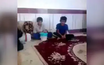 دو کودک بختیاری که بهتر از بعضی خوانندگان، می‌خوانند