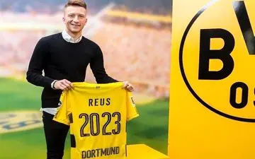 ستاره بورسیا دورتموند قراردادش را تمدید کرد