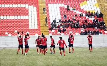 ثبت اولین شکست شادکام با علیرضا نیکبخت