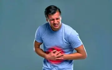 معده درد خود را در خانه درمان کنید؛ راه‌های درمان درد معده