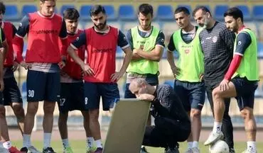 گل محمدی اردوی تیمش را لغو کرد