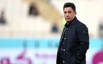 توهین هواداران پرسپولیس به امیر قلعه نویی