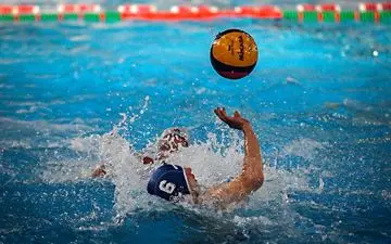 دانشگاه آزاد در صدر ماند/ توقف نماینده اصفهان در خانه 