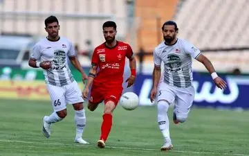 پایان نیمه اول دیدار پرسپولیس و تراکتور با تساوی 