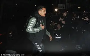  رونمایی از الکسیس سانچس با پیراهن یونایتد(عکس) 