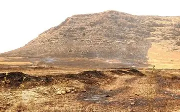  بیش از ۲۰ هکتار از اراضی قلعه تل در آتش سوخت