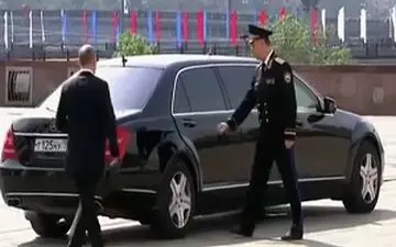 رئیس‌جمهور روسیه چه خودروهایی سوار می‌شود؟ + فیلم