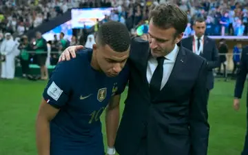 دلداری امانوئل مکرون به امباپه پس از نایب قهرمانی + ویدئو