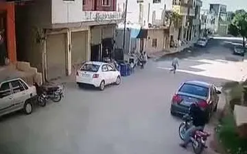 لحظه حمله تروریستی به فروشگاهی در حماه سوریه + فیلم 