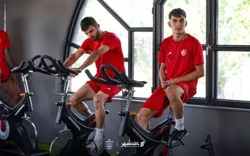 تمرینات پرفشار پرسپولیس؛ سرخ‌پوشان برای جدال با فولاد آماده می‌شوند