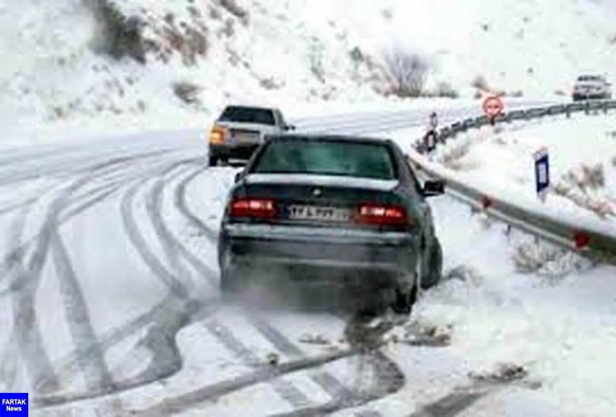 بارش برف در برخی جاده های کشور