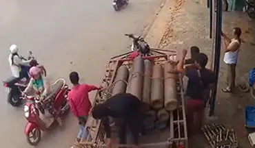 لحظه انفجار پمپ بنزین در کامبوج 