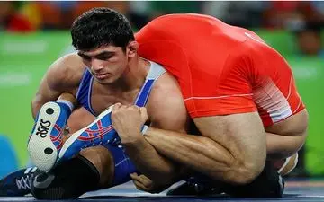 مشخص شدن نتایج ۱۶ دیدار از مسابقات مقدماتی کشتی‌های آزاد 