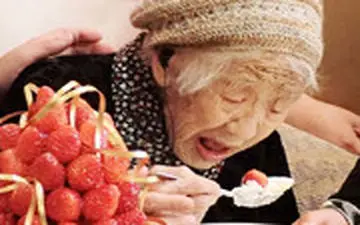  پیرترین فرد جهان، شمع تولد 117 سالگی‌اش را فوت کرد