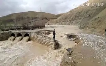 سیل پل روستای «مرادآباد گل گل» دلفان را تخریب کرد