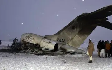 هویت دو نظامی کشته شده در سقوط هواپیما در غزنی اعلام شد