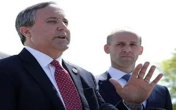 دادستان ایالت تگزاس آمریکا از فرمان ضد مهاجرتی ترامپ حمایت کرد