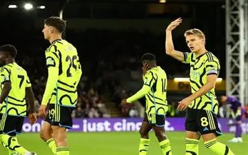 آرسنال ۱۰ نفره شد اما باز هم بُرد 