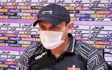 اعلام زمان نشست خبری سرمربیان پرسپولیس و ذوب‌آهن 