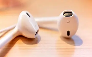 از هدفون همدیگر استفاده نکنید!