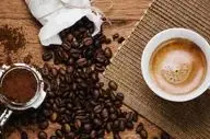 قهوه صبح یا تمام‌روز؟ راز انرژی در فنجان اول! + جزئیات