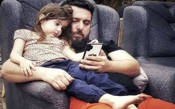 انتشار متن و تصویری زیبا از محسن کیایی برای دخترش