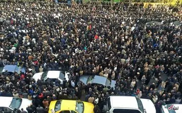 جمعیت میلیونی، تجلیل از هاشمی، تسلیت به رهبری/نمایش همبستگی ملی در وداع تاریخی با یار دیرین انقلاب

