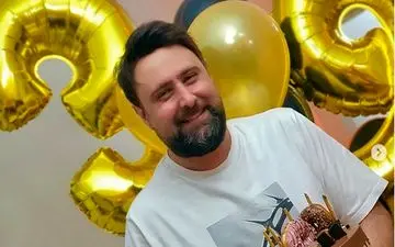 عکسی از جشن تولد ۳۹ سالگی خواننده سرشناس